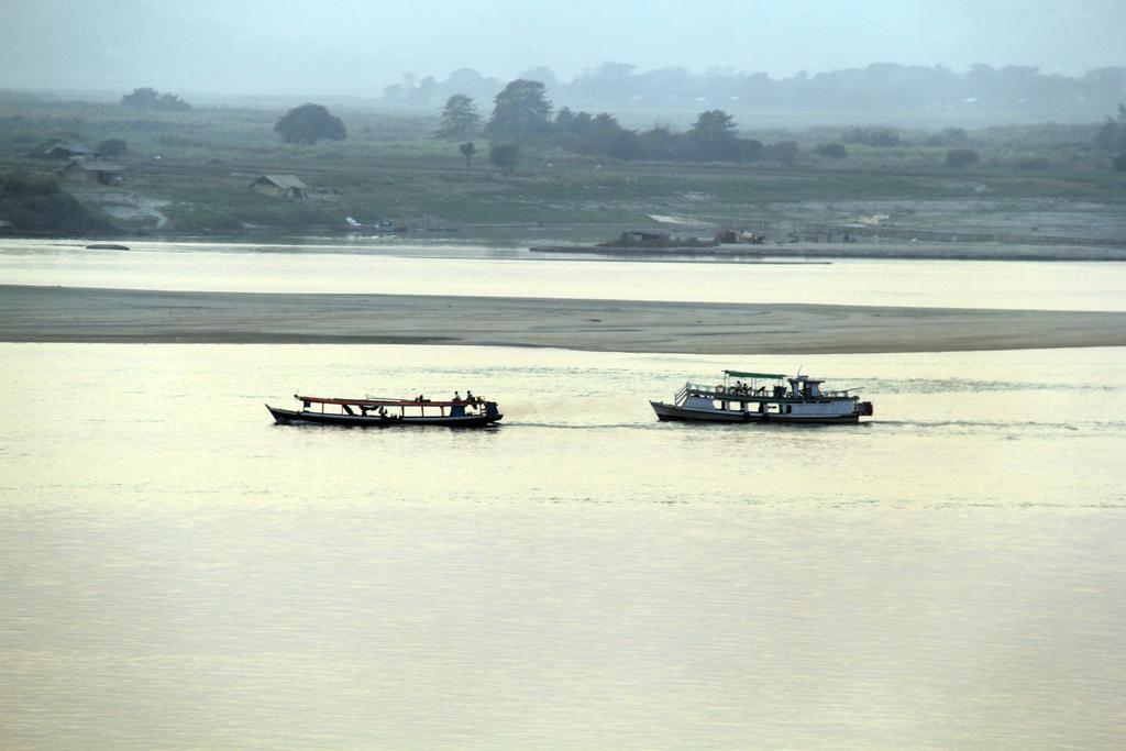 Ayarwaddy River View Hotel Mandalay Exterior photo