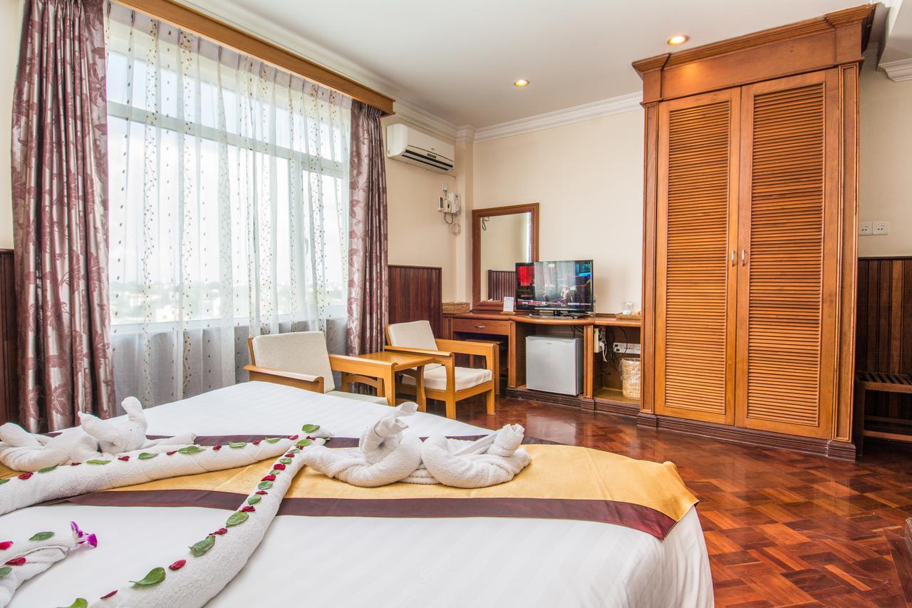 Ayarwaddy River View Hotel Mandalay Exterior photo